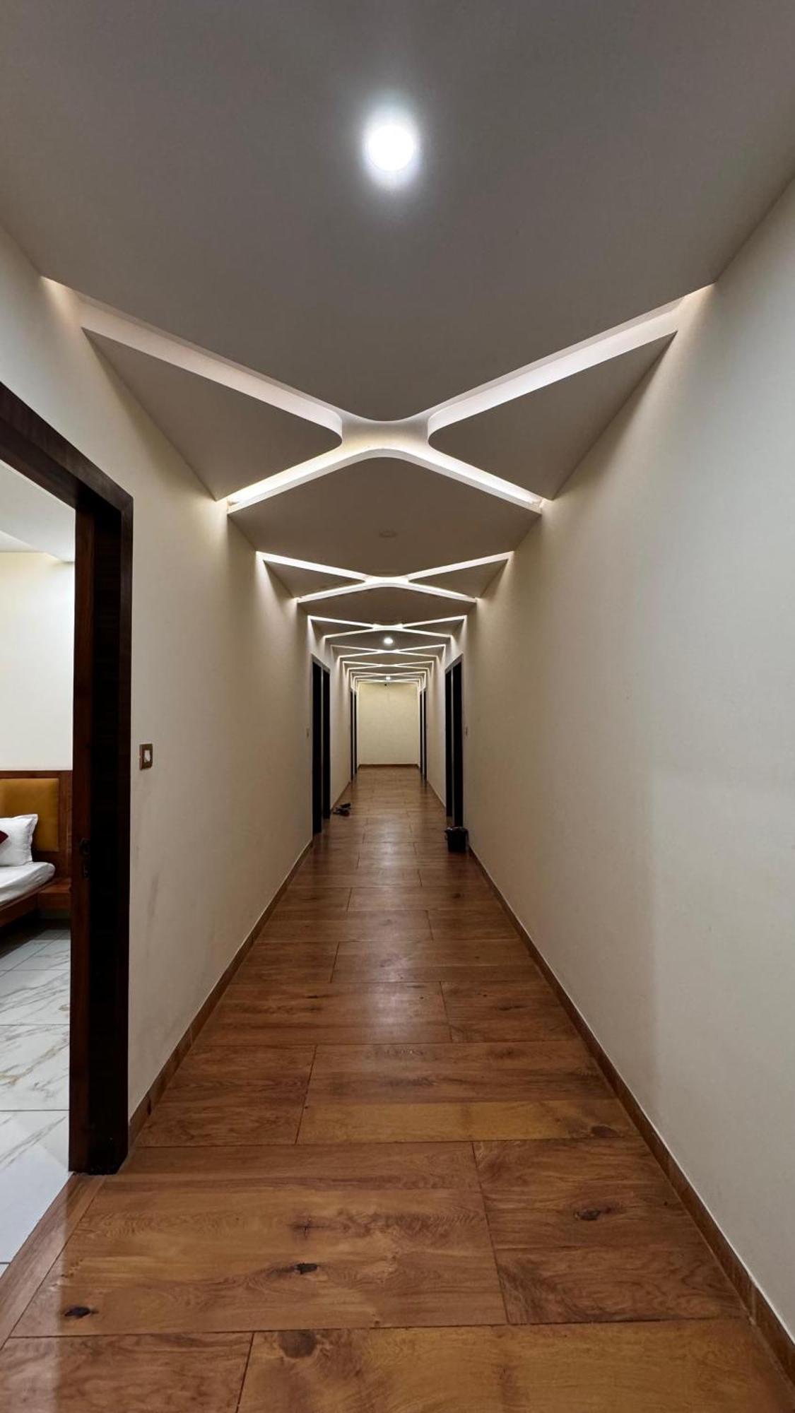 Hotel Prakasham Ujjain Exterior foto